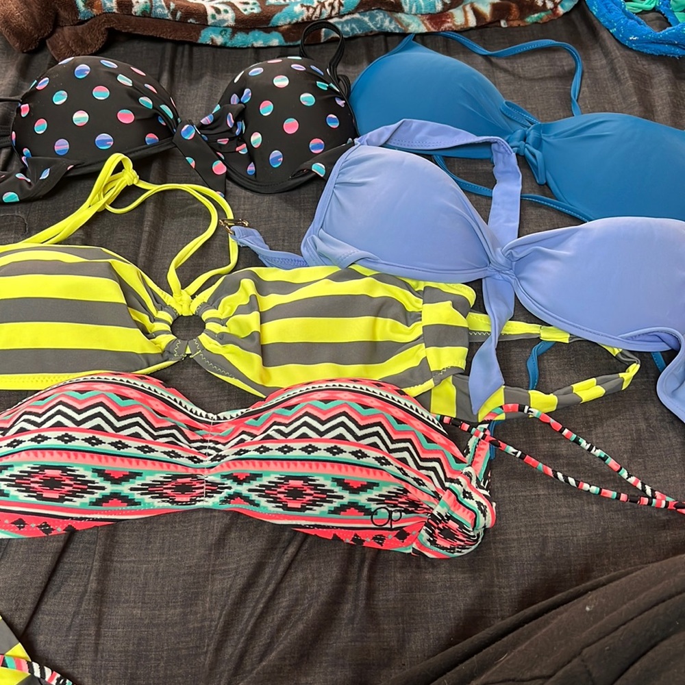 Swim suit top bundle!